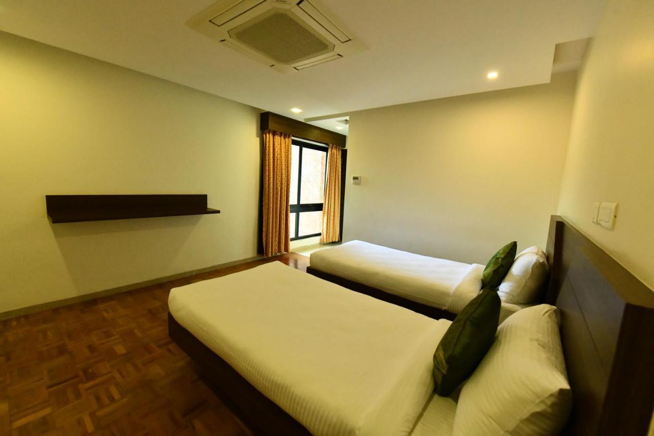 Rns One Hotel Subrahmanya Buitenkant foto
