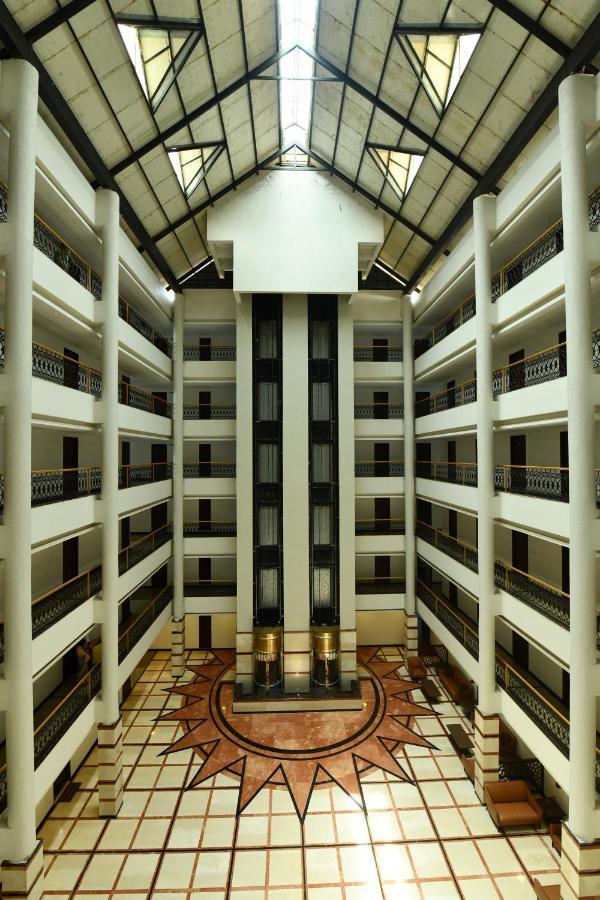 Rns One Hotel Subrahmanya Buitenkant foto